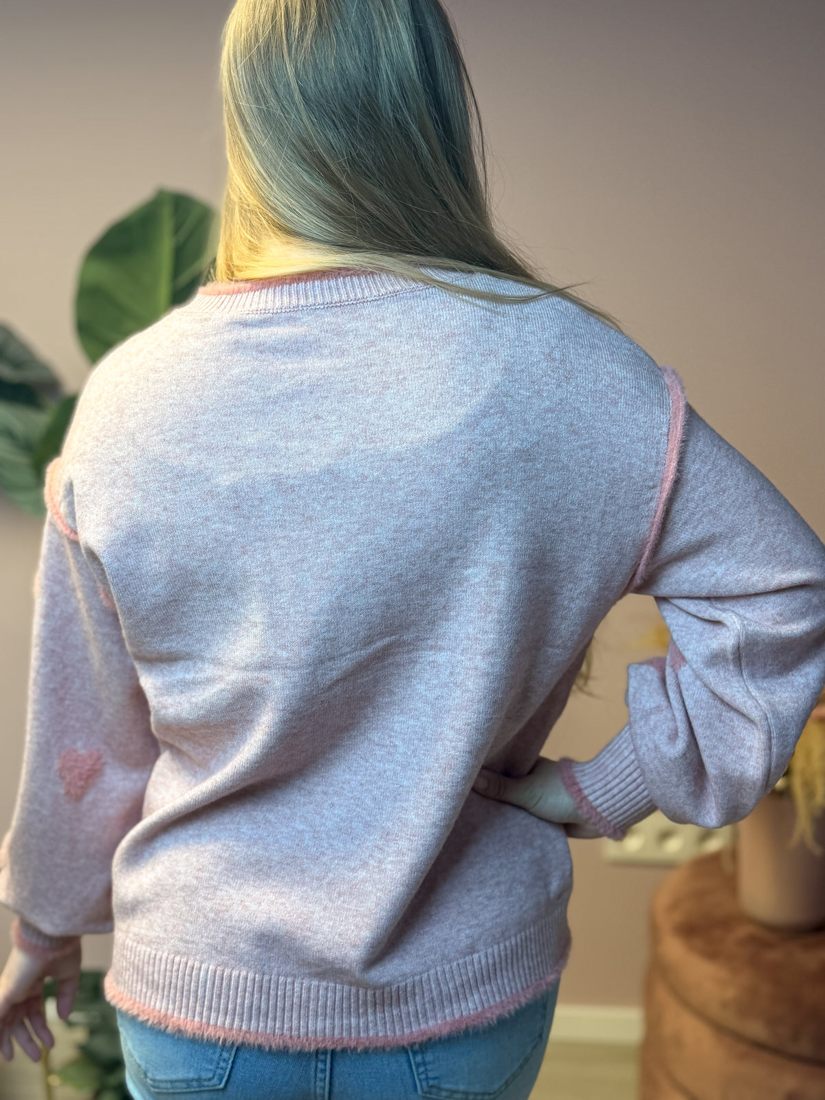 sweater - pink hearts