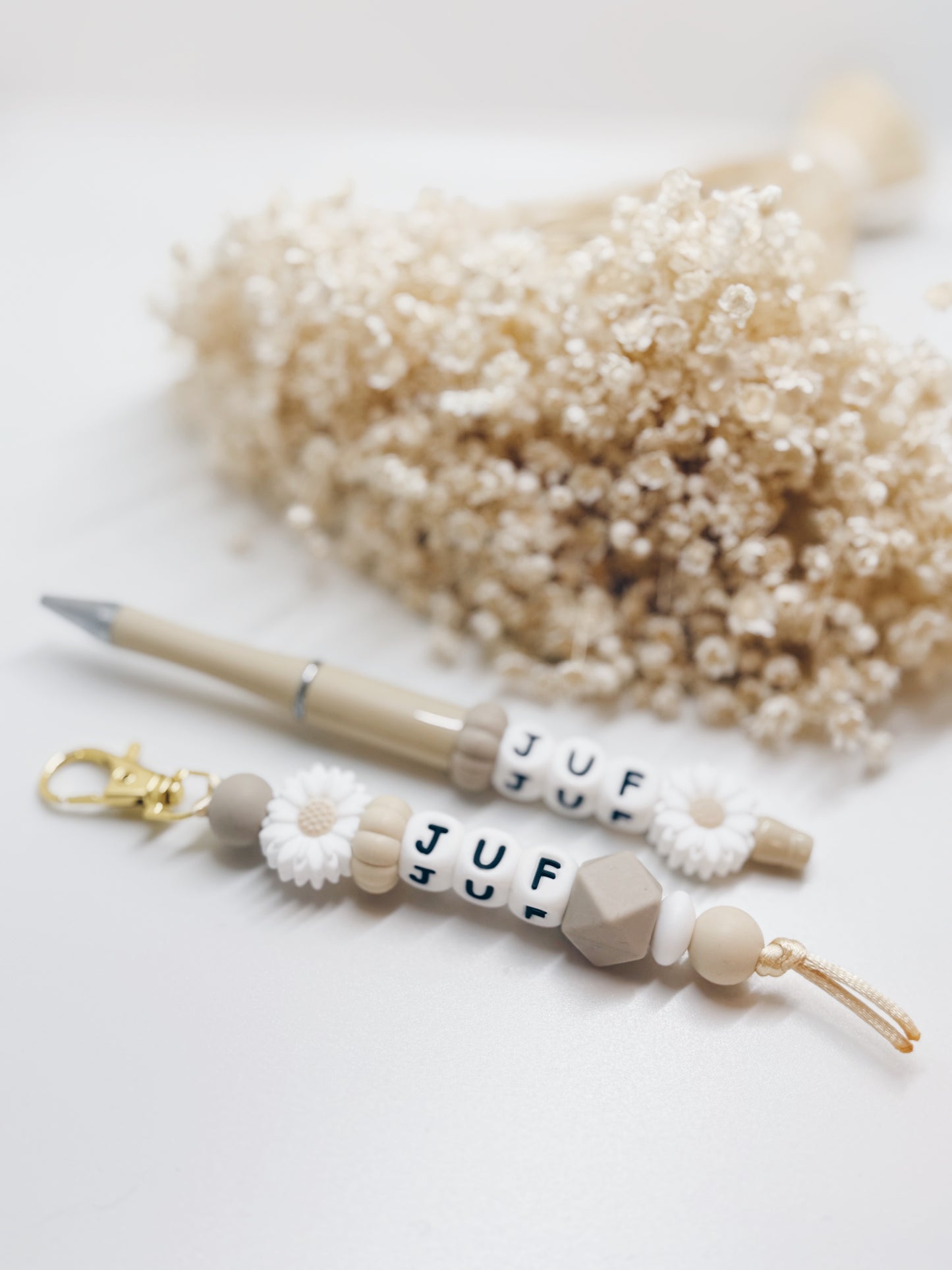Juf cadeausetje - sleutelhanger & pen daisy