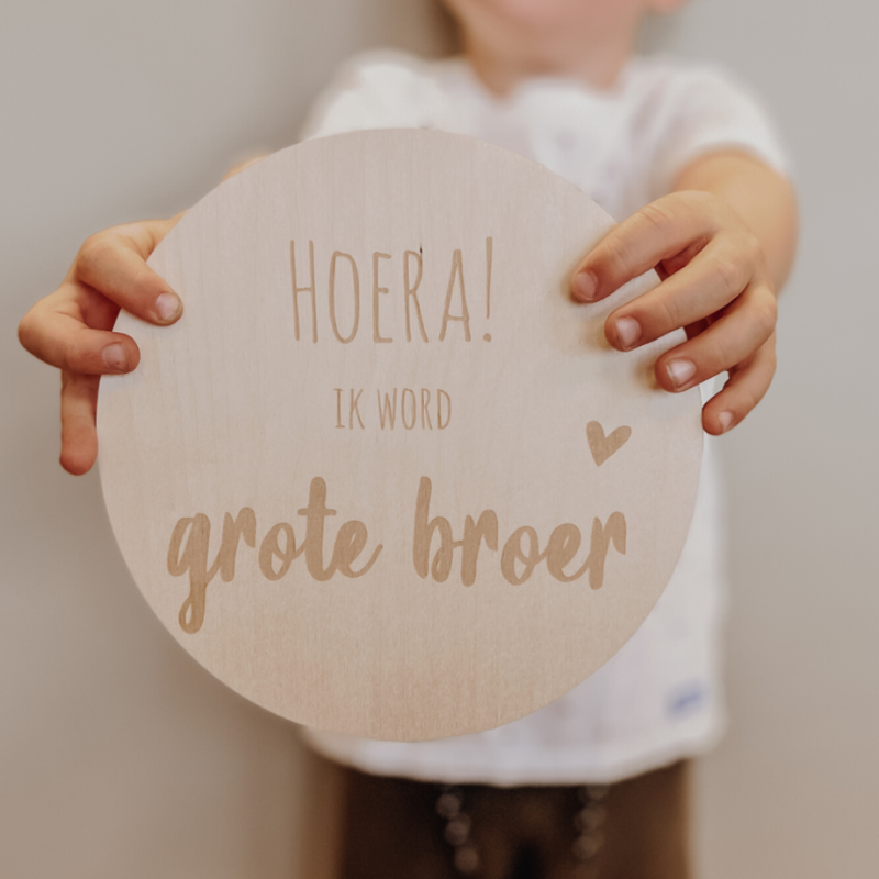 Houten aankondigingsbord - Zwangerschapsaankondiging hartje " Ik word grote broer "