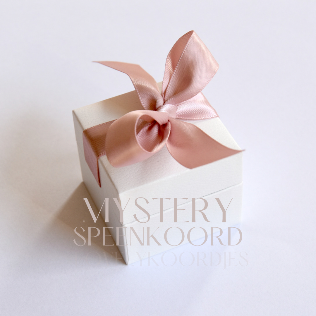 MYSTERY OF GEZIEN IN DE LIVE - speenkoord met naam!