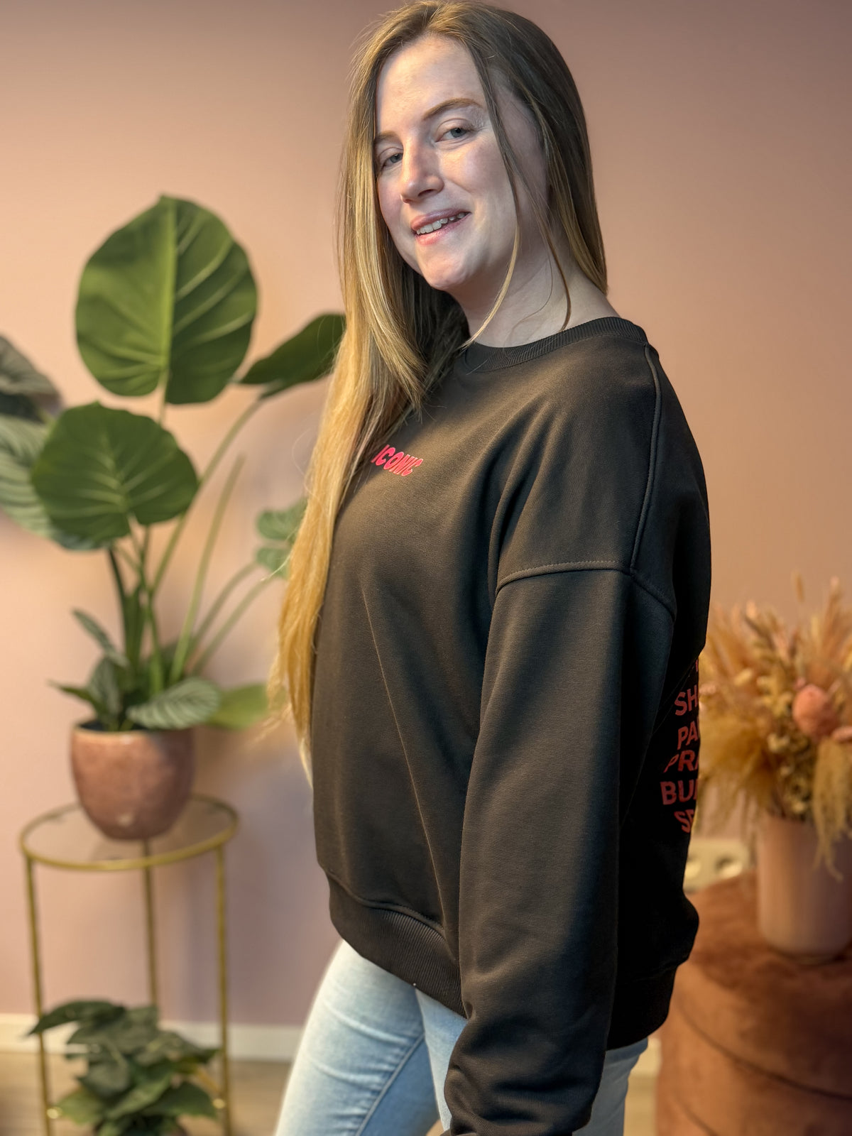 sweater  - Iconic
