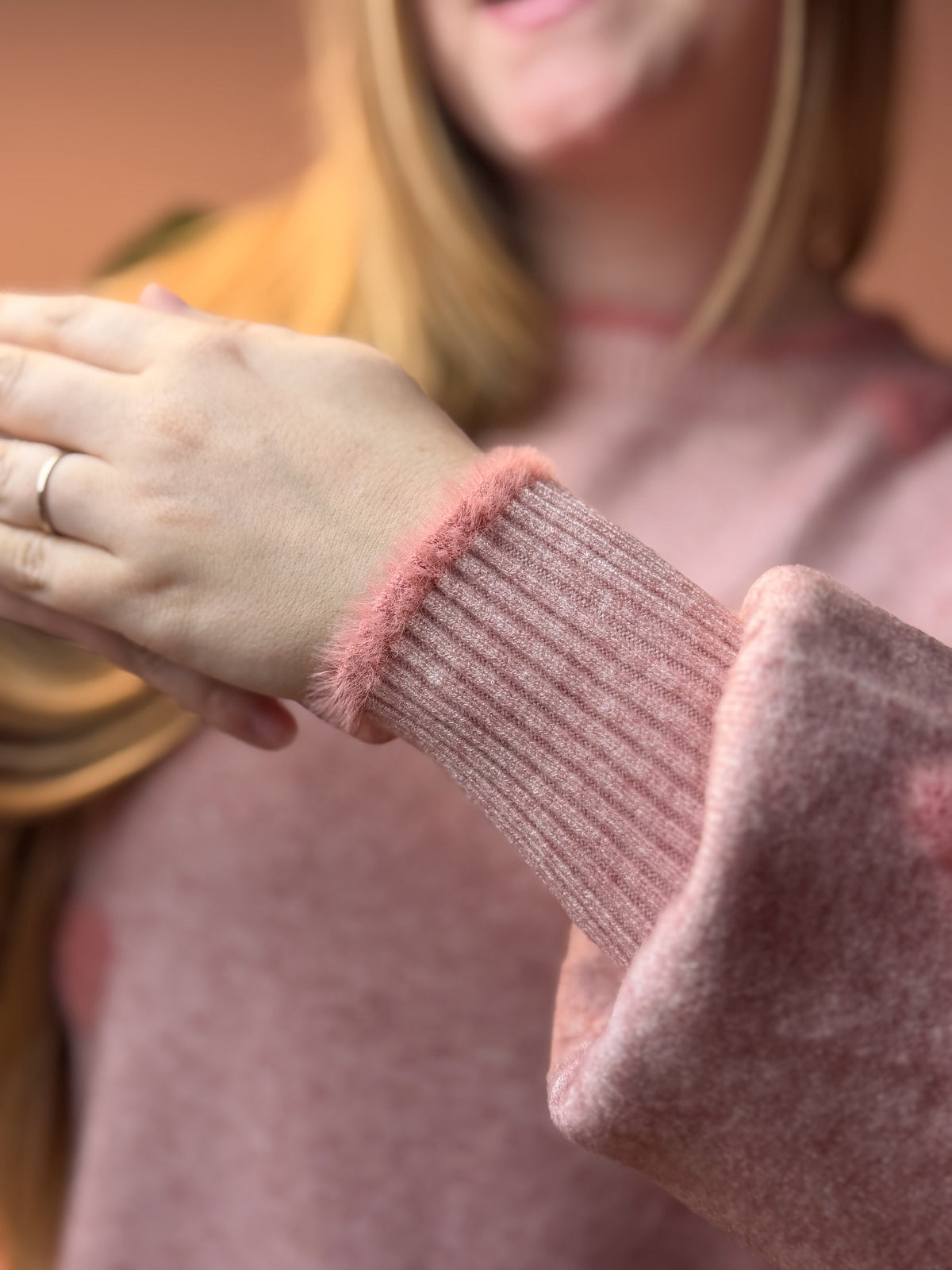 sweater - pink hearts
