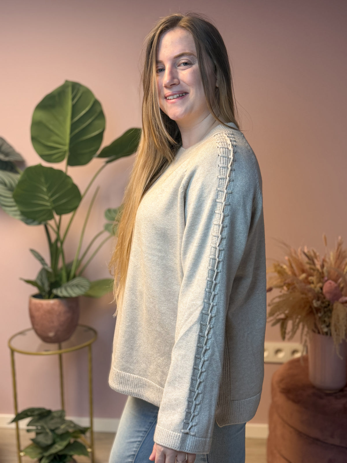 sweater - sandy knots