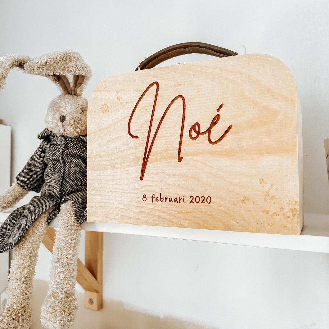 Houten koffer met naam - NAAMKOFFER