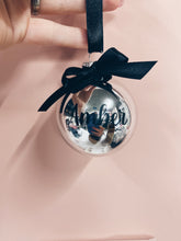 Afbeelding in Gallery-weergave laden, Gepersonaliseerde kerstbal - klein 5,7 cm
