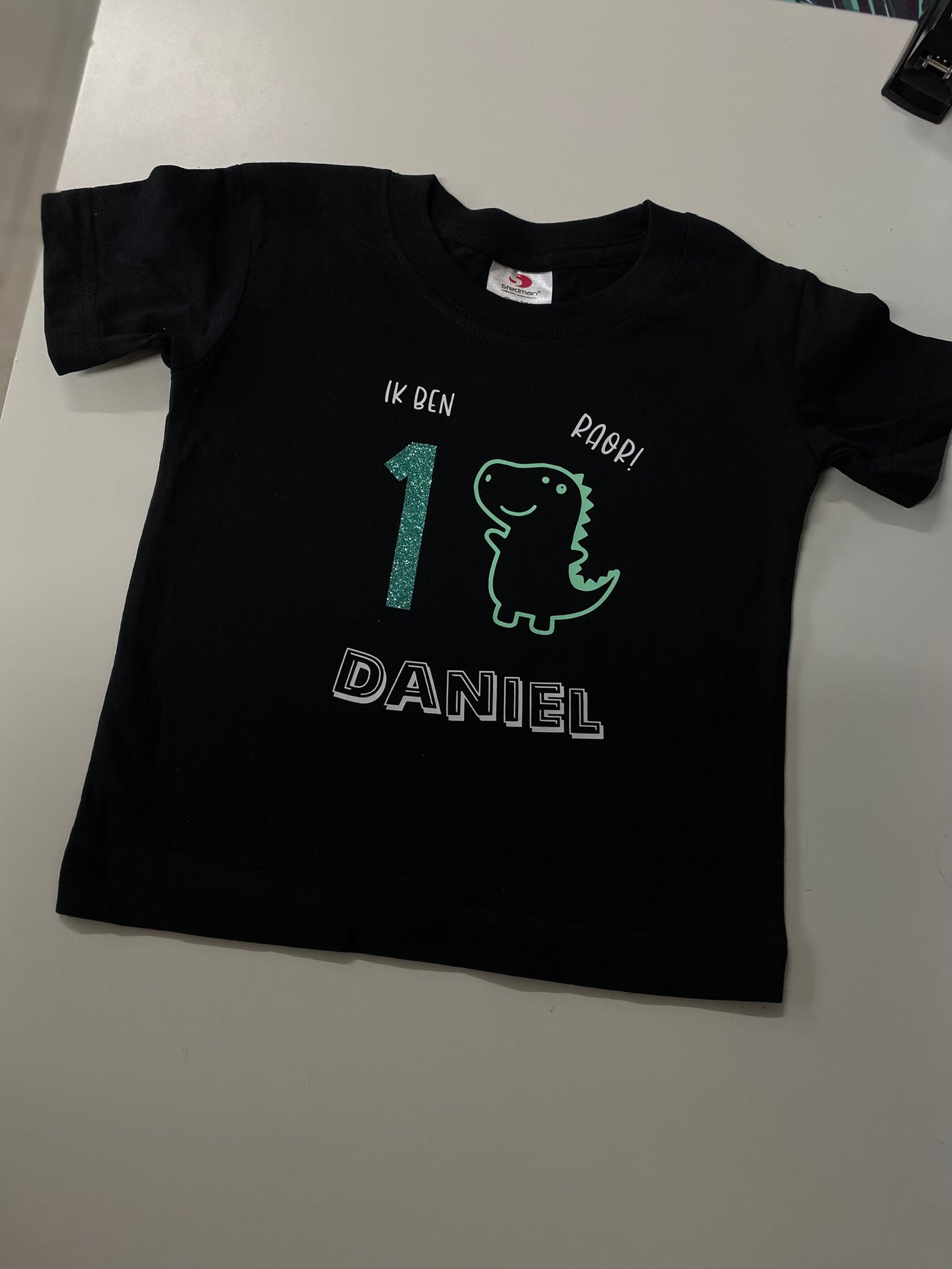 Verjaardags t-shirt met naam - Dino